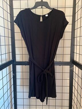 Old Navy Black Short-Sleeve Belted Shorts Romper
